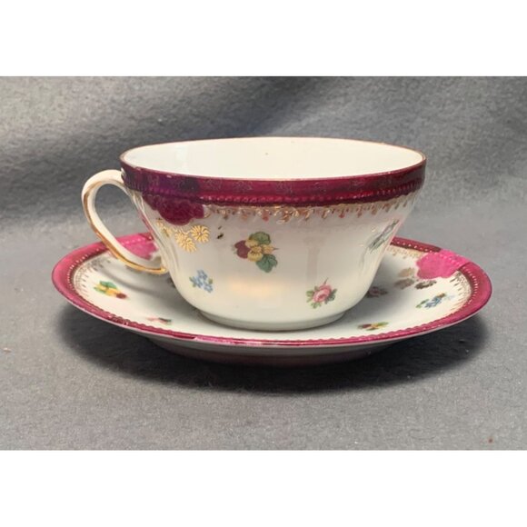 Vintage Victoria Austria Floral Teacup & Saucer Set Porcelain China - Picture 15 of 16